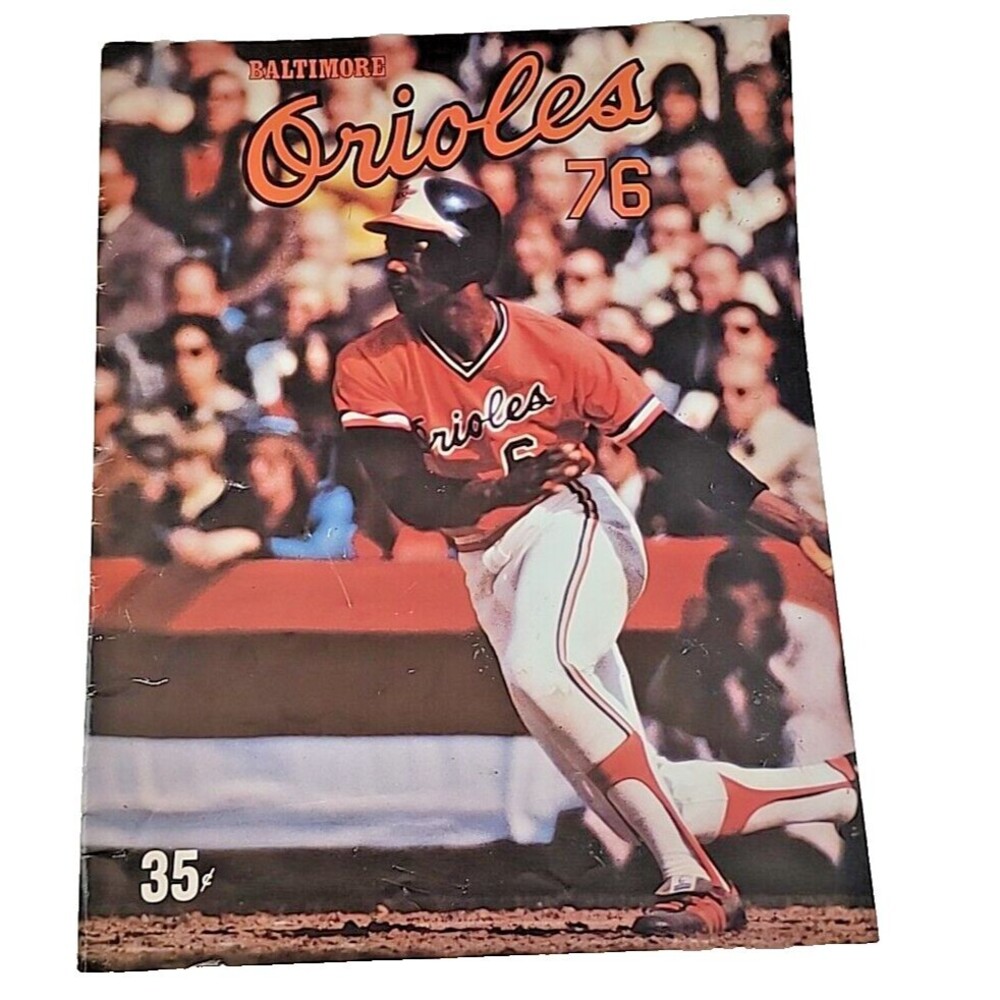 Baltimore Orioles Official Program 1976 MAGAZINE